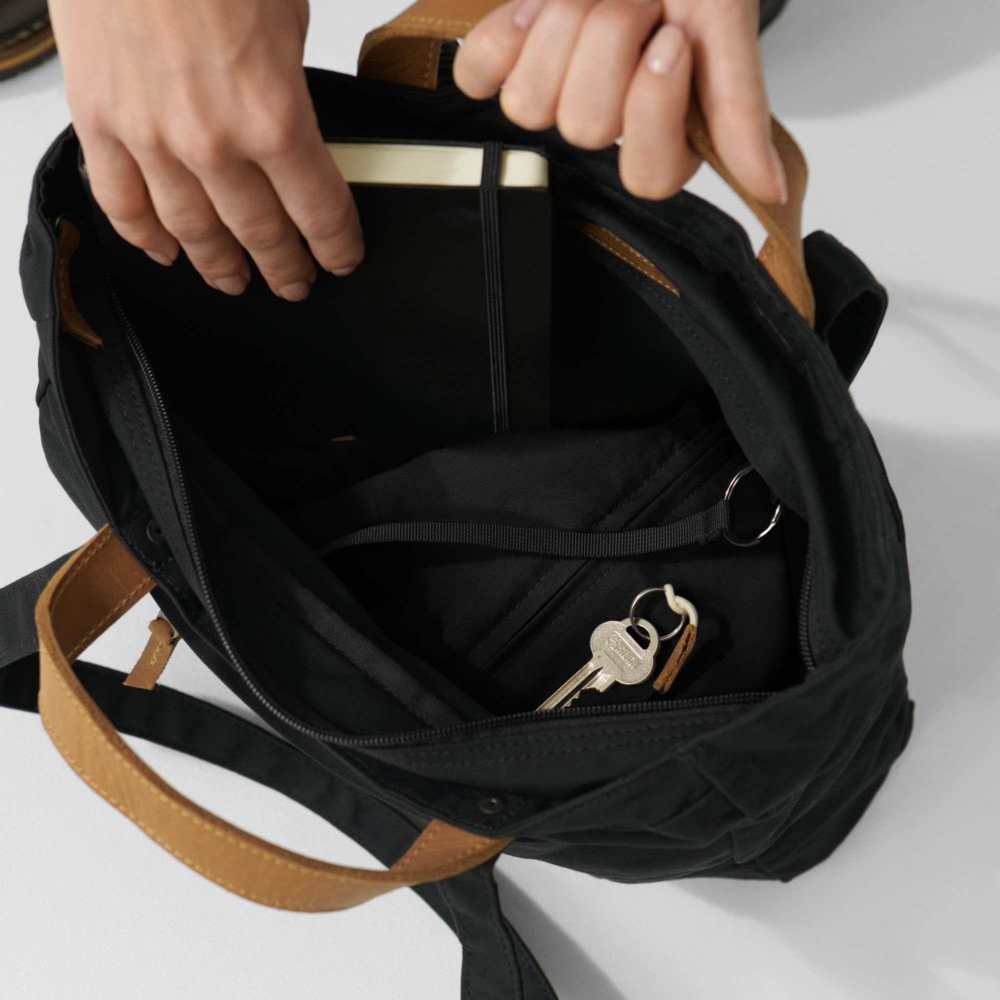 Fjällräven Totepack No. 1 – Image 9